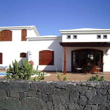Playa Blanca Sleeps 8 Pool Wifi *